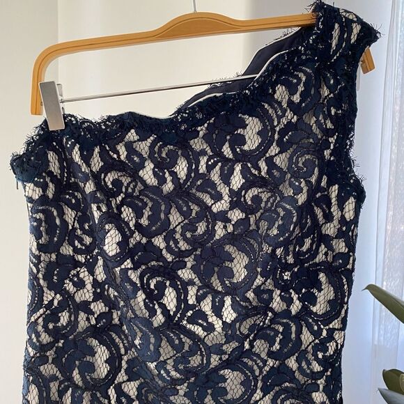 Tadashi Shoji One Shoulder Lace Sheath Dress Party Blue White, Size 6 - Picture 4 of 8